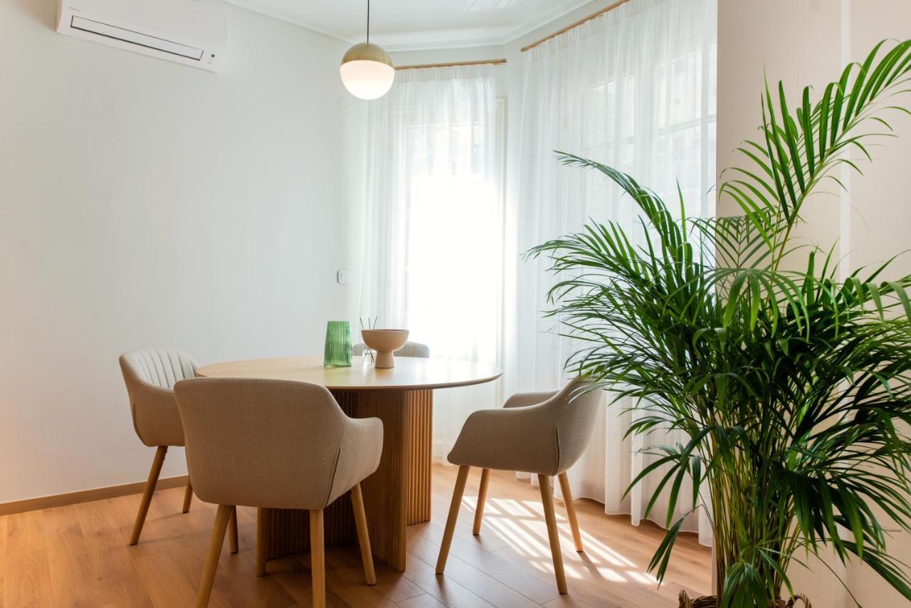 White Lotus By Halu! Apartments Tesalonika Bagian luar foto
