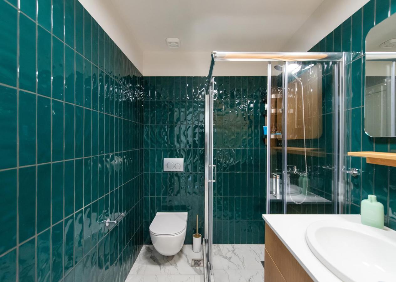 White Lotus By Halu! Apartments Tesalonika Bagian luar foto