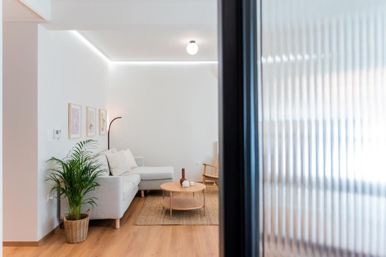 White Lotus By Halu! Apartments Tesalonika Bagian luar foto