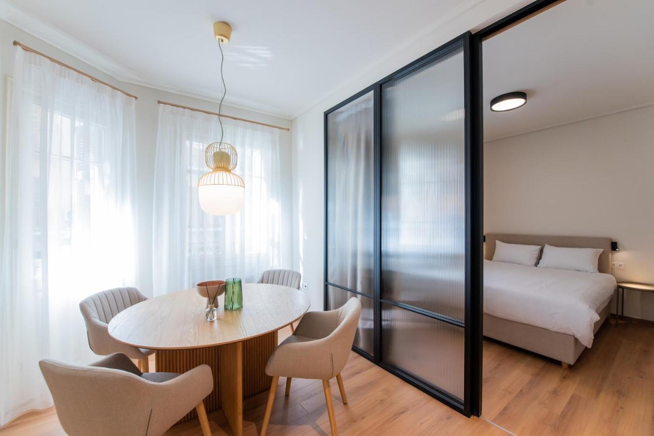 White Lotus By Halu! Apartments Tesalonika Bagian luar foto