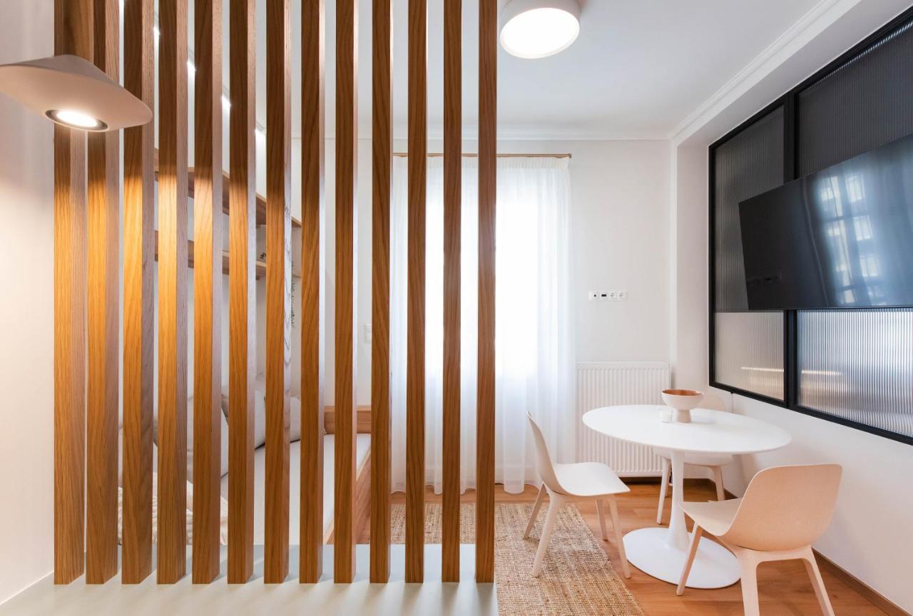 White Lotus By Halu! Apartments Tesalonika Bagian luar foto