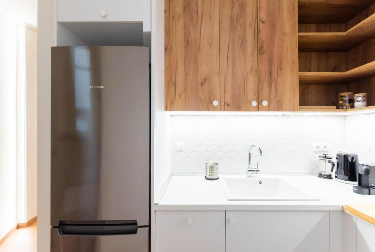White Lotus By Halu! Apartments Tesalonika Bagian luar foto
