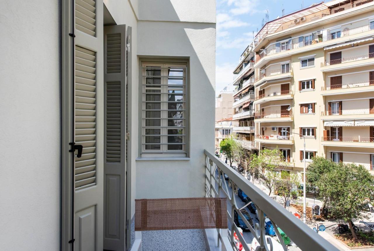 White Lotus By Halu! Apartments Tesalonika Bagian luar foto